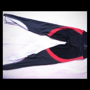 9-2-5 Fit work out leggings.